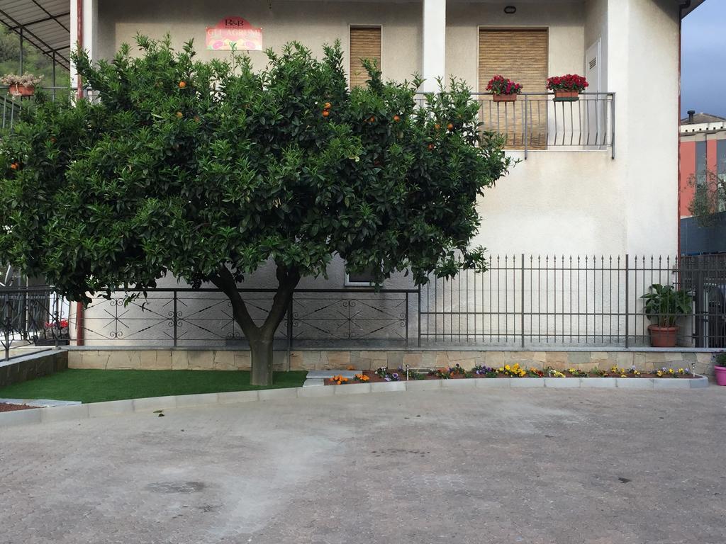 Gli Agrumi Giustenice 外观 照片